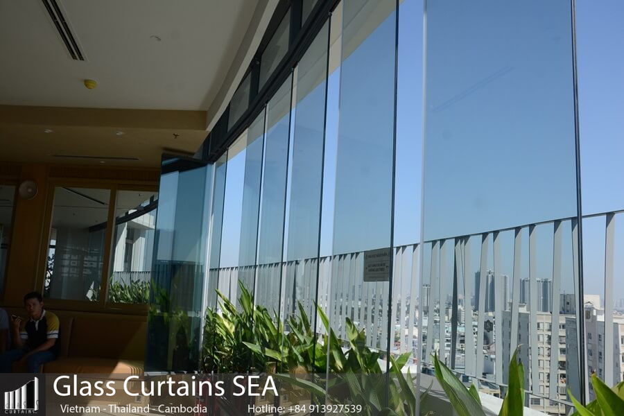 Frameless glass doors in Thailand - Glass Curtains SEA