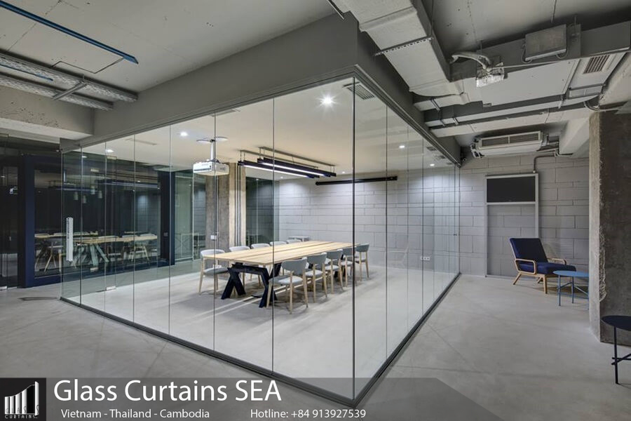 Frameless glass door model for high-end housing