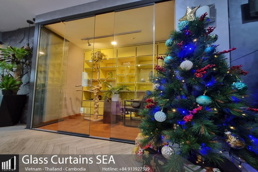 Glass partition model for luxury homes