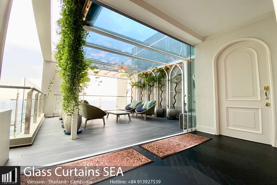 Experience in installing frameless sliding glass doors in Vietnam