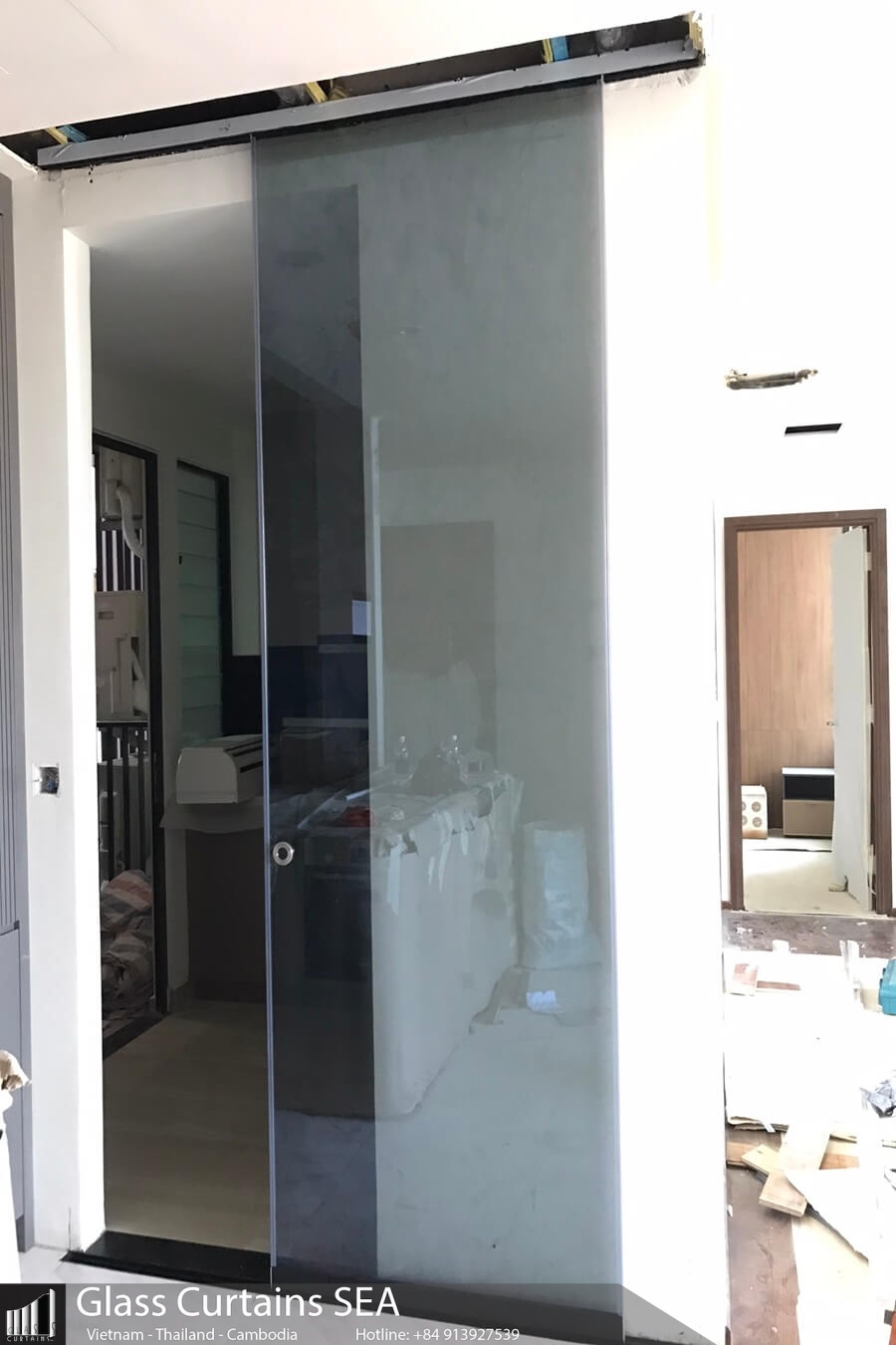 Frameless Sliding Glass Doors for Kitchens